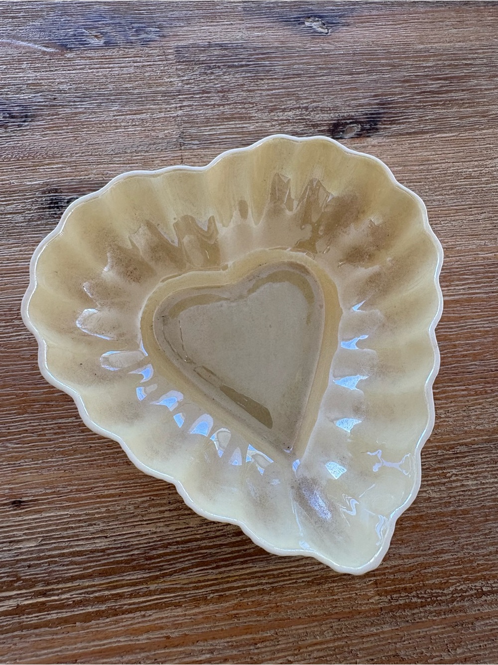 Belleek Irish Heart-Shaped Ceramic Trinket Dish in Pale Cream Iridescent